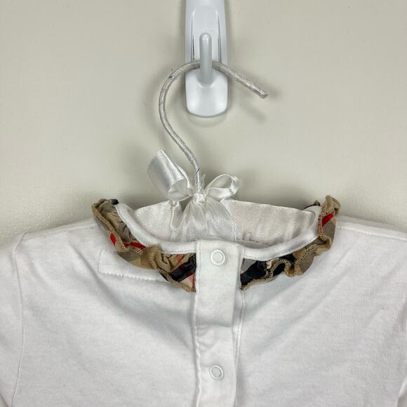 Burberry Baby White Footie & Bib Set 6 Months - Picture 11 of 14